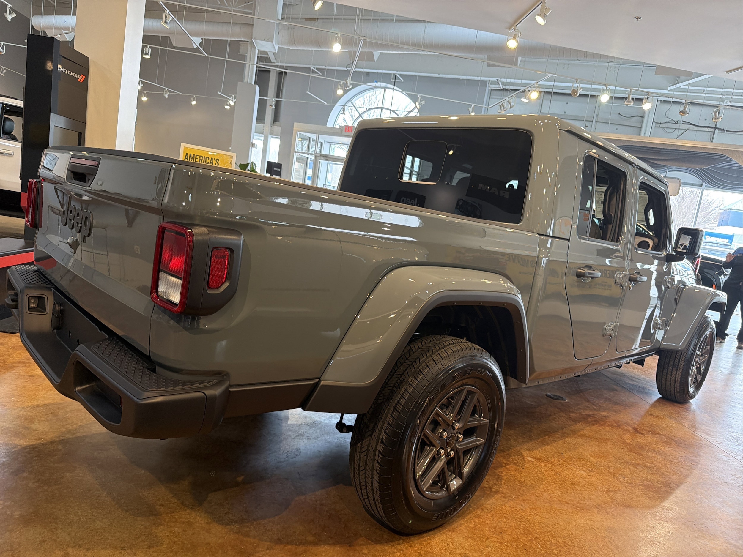 2026 Jeep Gladiator Sport S - Photo 8