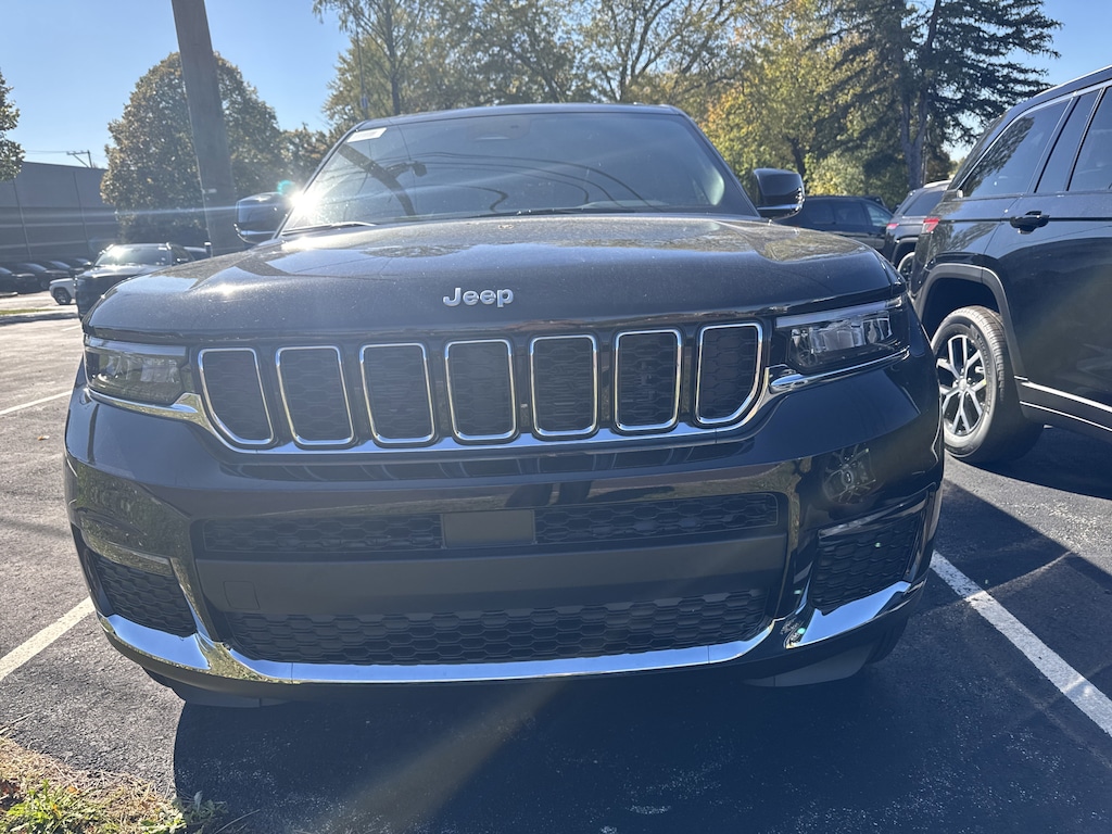 New 2025 Jeep Grand Cherokee L LIMITED 4X4 Sport Utility