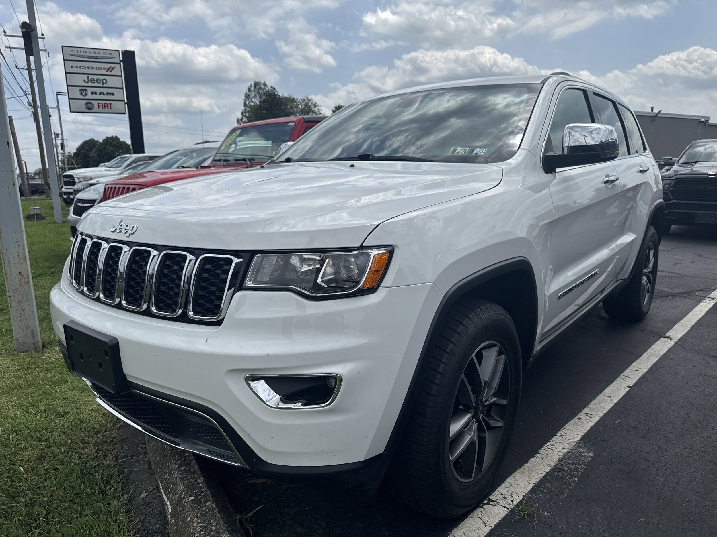2021 Jeep Grand Cherokee Limited photo 3