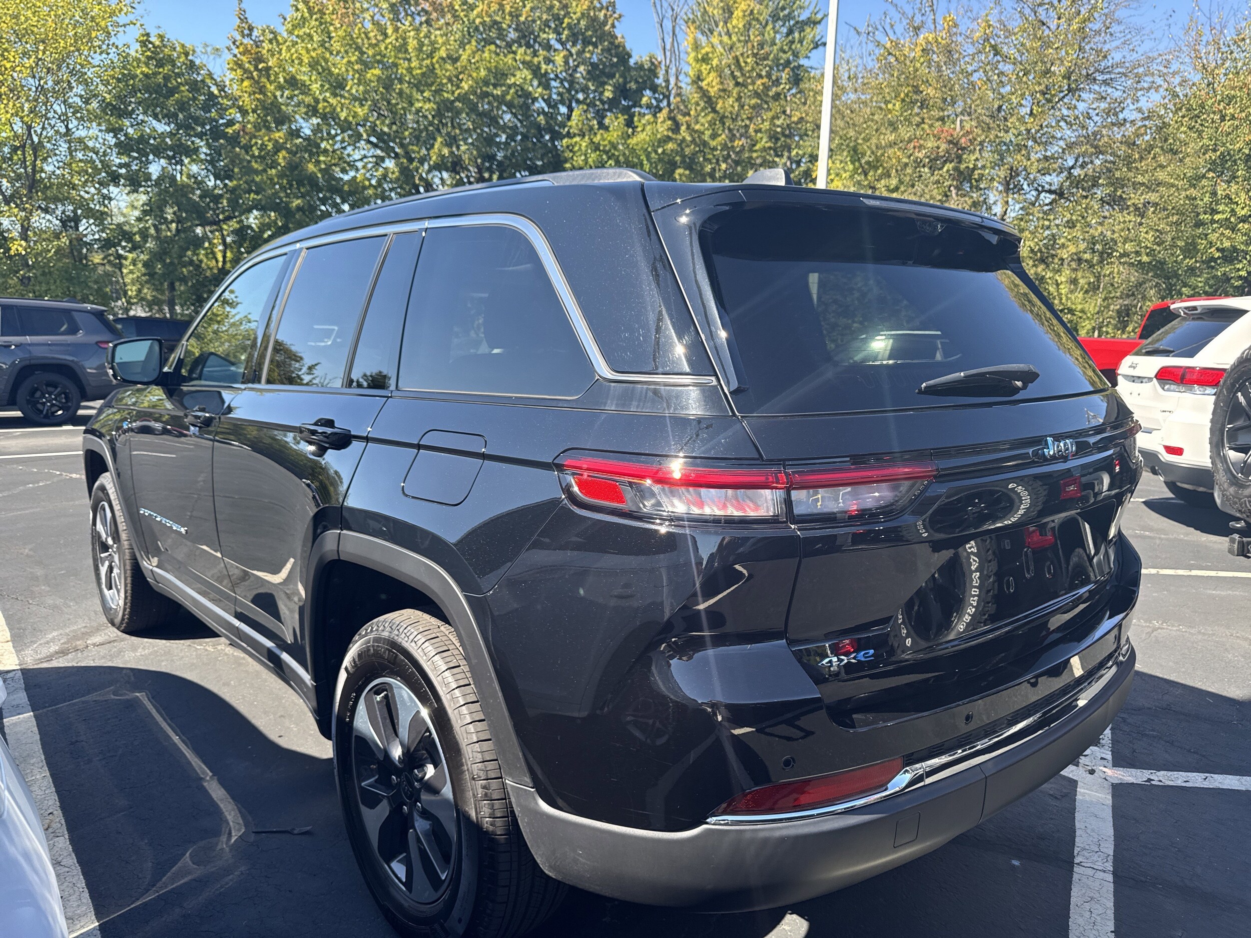 2023 Jeep Cherokee 4xe photo 4