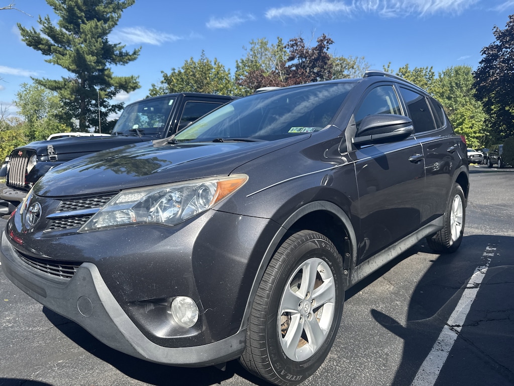 Used 2013 Toyota RAV4 XLE AWD  XLE