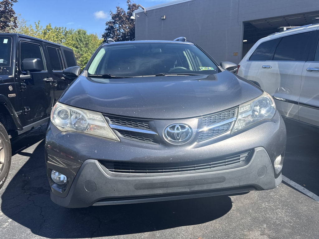 Used 2013 Toyota RAV4 XLE AWD  XLE