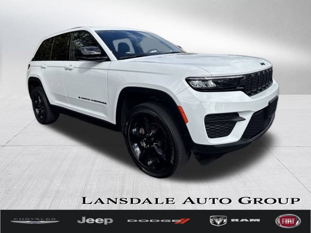 2023 Jeep Grand Cherokee Altitude's photo