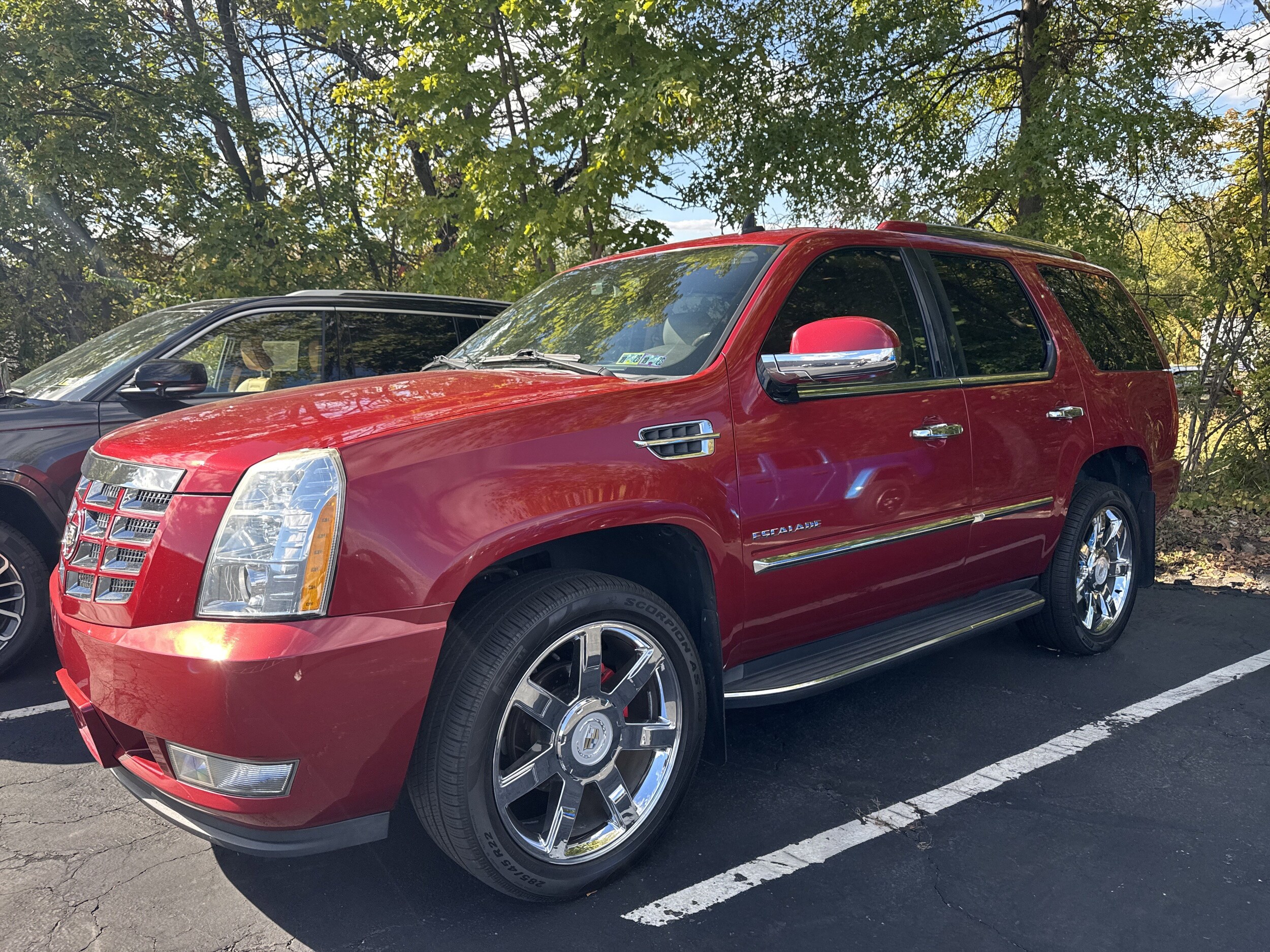 2012 Cadillac Escalade Luxury photo 2