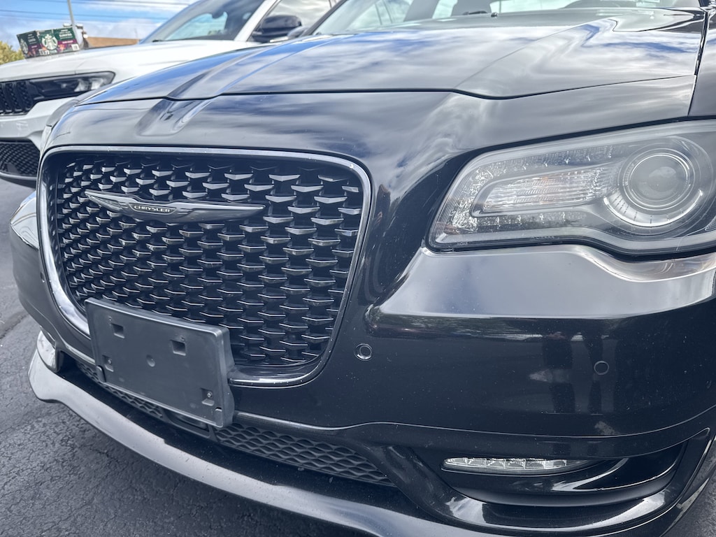 Used 2022 Chrysler 300 Touring L Touring L AWD