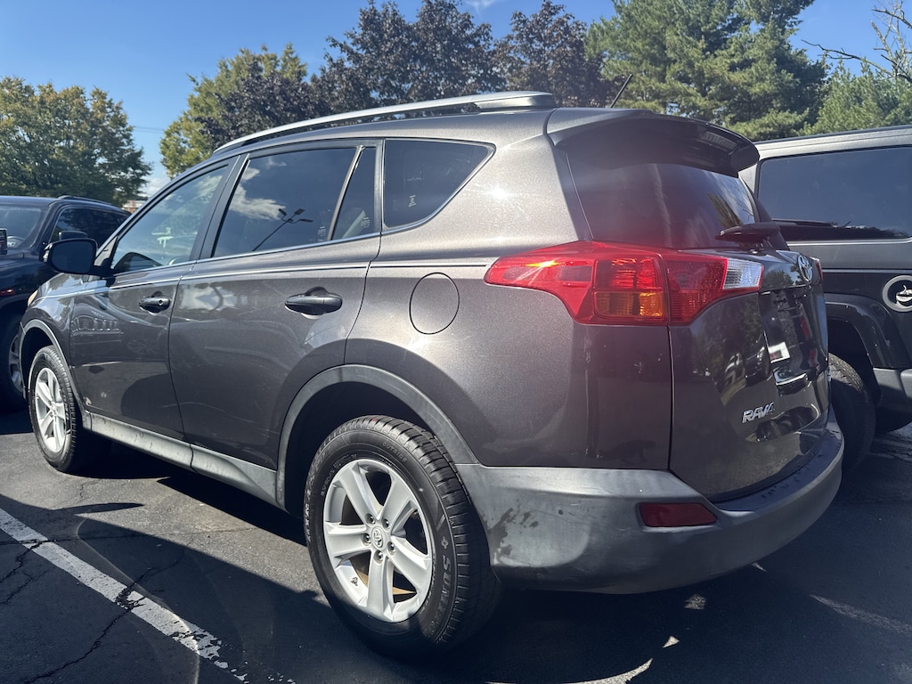 Used 2013 Toyota RAV4 XLE AWD  XLE