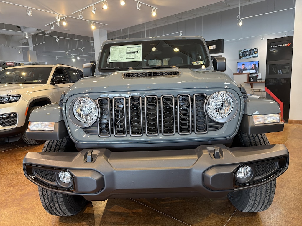 New 2026 Jeep Gladiator SPORT S 4X4 Pickup