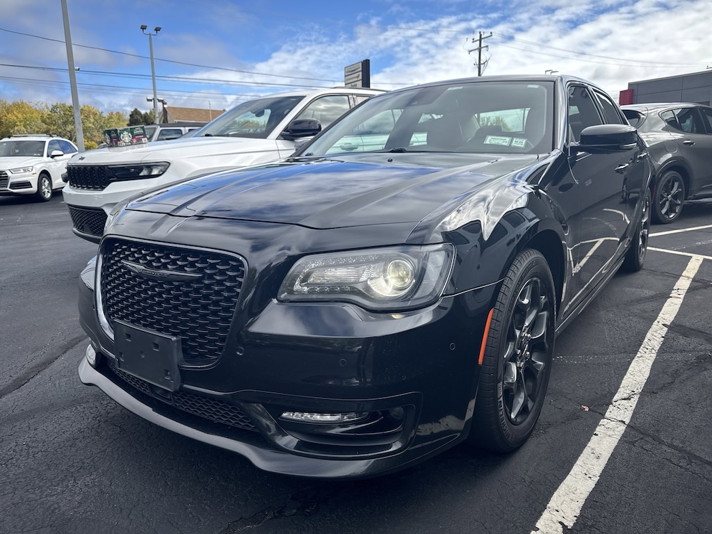 Used 2022 Chrysler 300 Touring L Touring L AWD