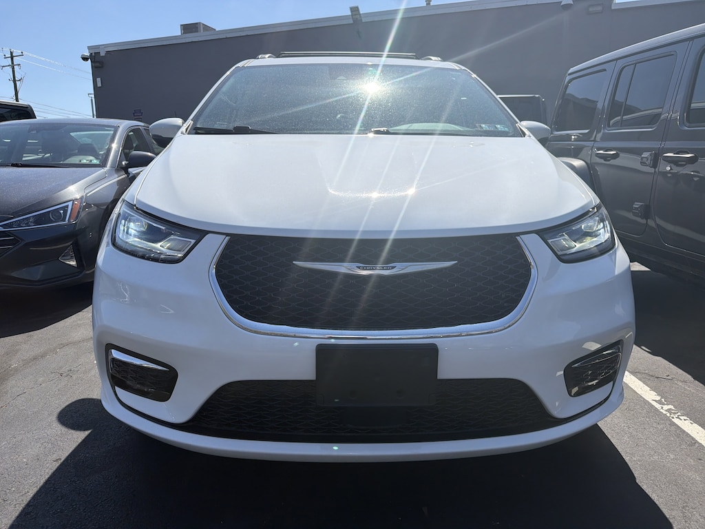 Used 2023 Chrysler Pacifica Touring L Touring L AWD