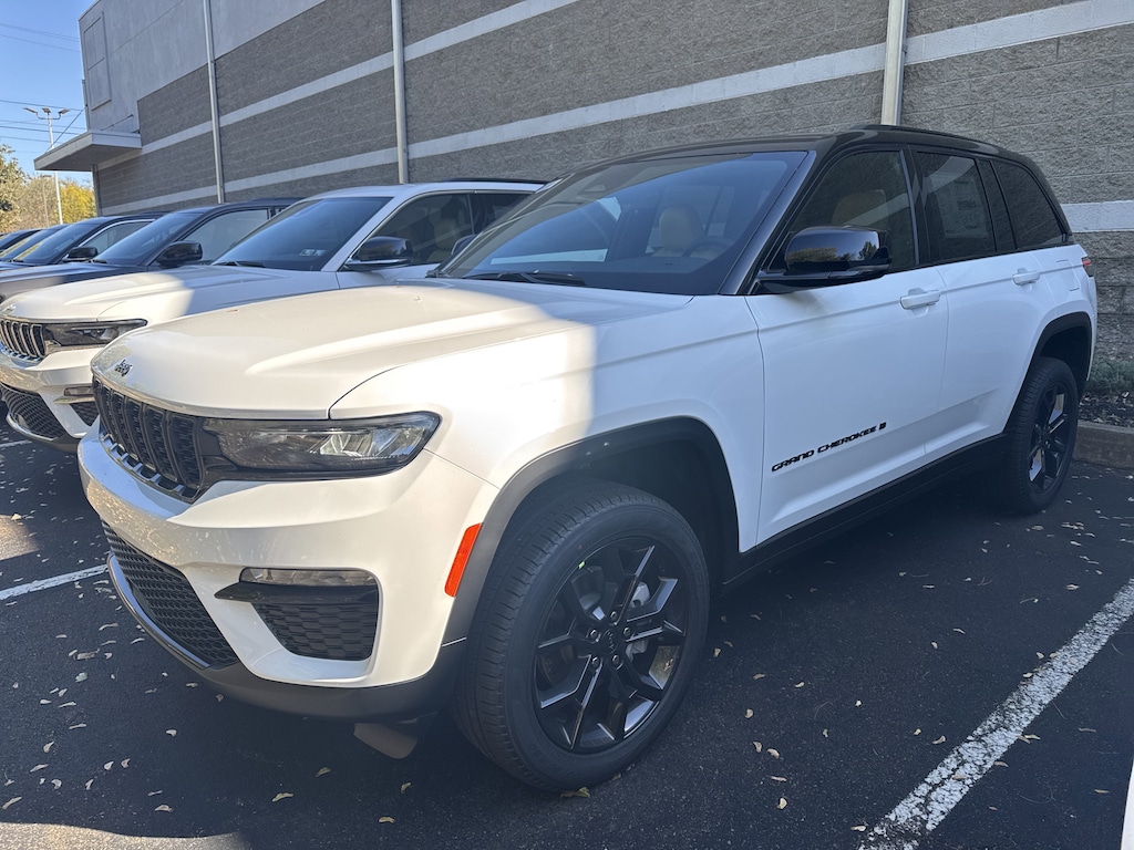 New 2025 Jeep Grand Cherokee LIMITED 4X4 Sport Utility