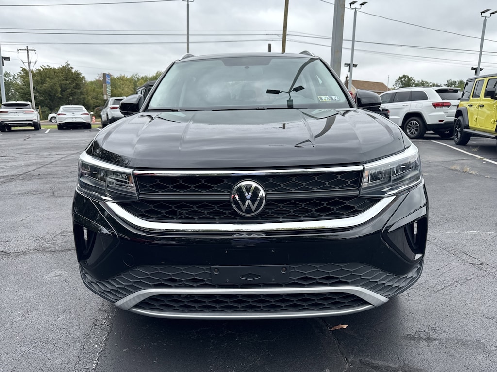 Used 2022 Volkswagen Taos SE SE 4MOTION