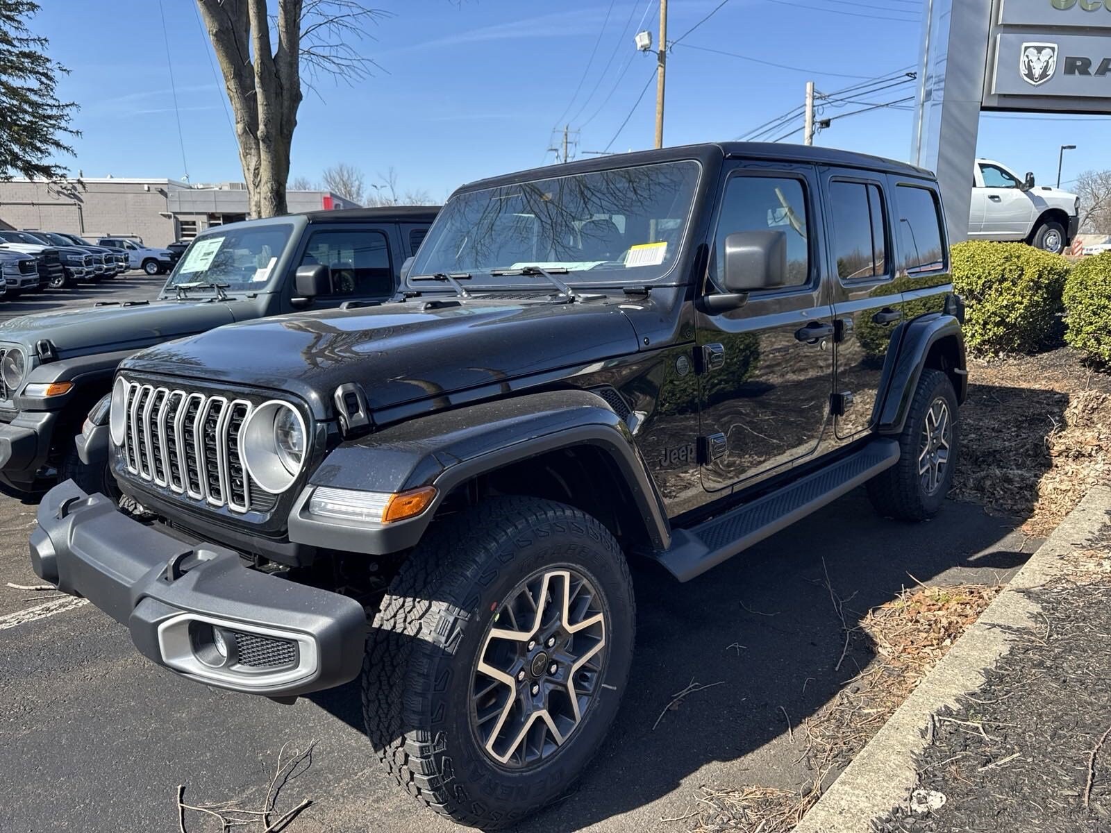 2025 Jeep Wrangler Sahara photo 3
