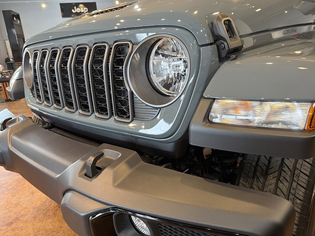 New 2026 Jeep Gladiator SPORT S 4X4 Pickup