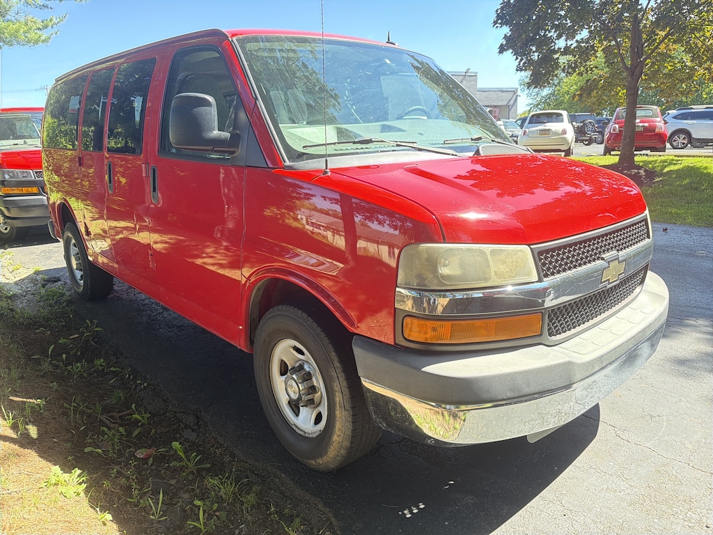 Used 2013 Chevrolet Express Passenger LT RWD 2500 135 LT
