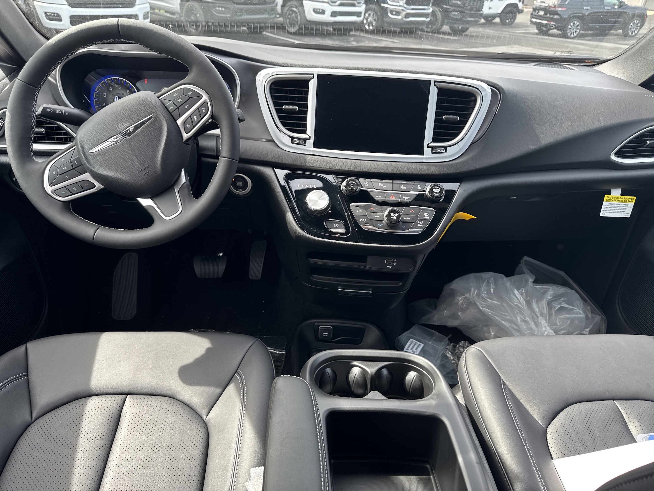 2026 Chrysler Voyager LX - Photo 14