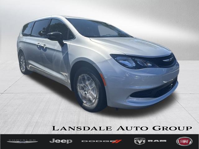2026 Chrysler Voyager LX's photo