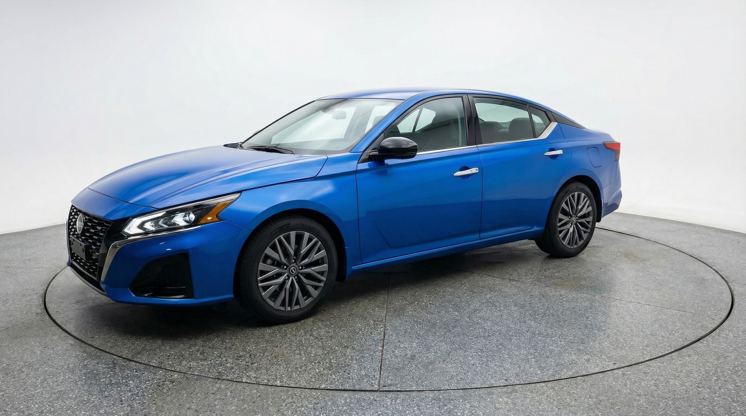 Thumbnail: 2025 Nissan Altima - 3