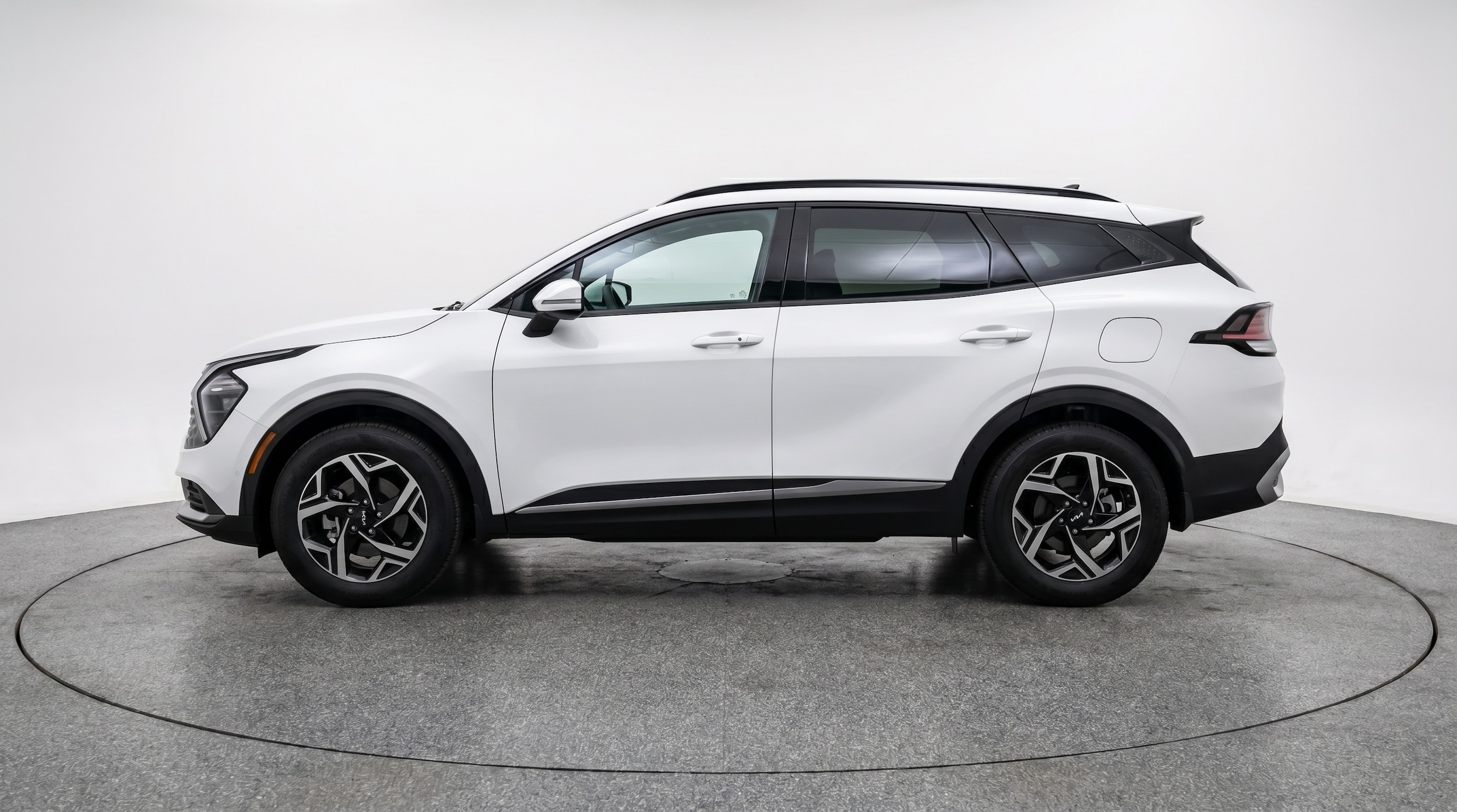 Thumbnail: 2025 Kia Sportage - 4