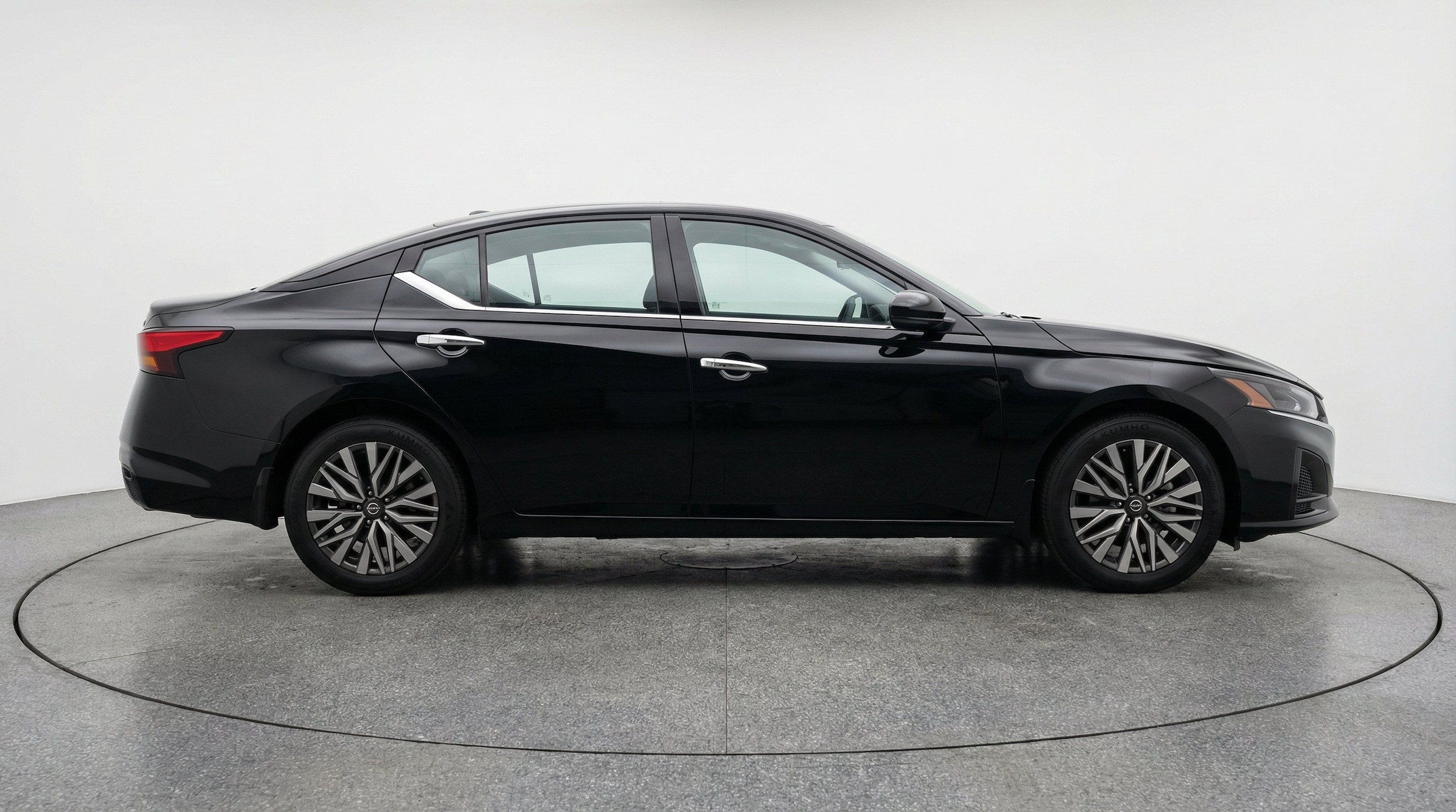 Thumbnail: 2025 Nissan Altima - 11