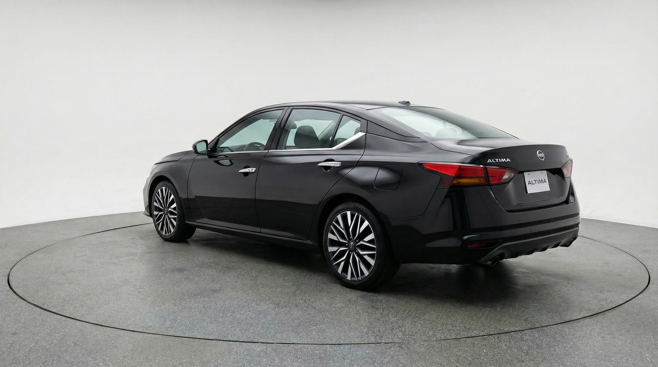 Thumbnail: 2025 Nissan Altima - 5