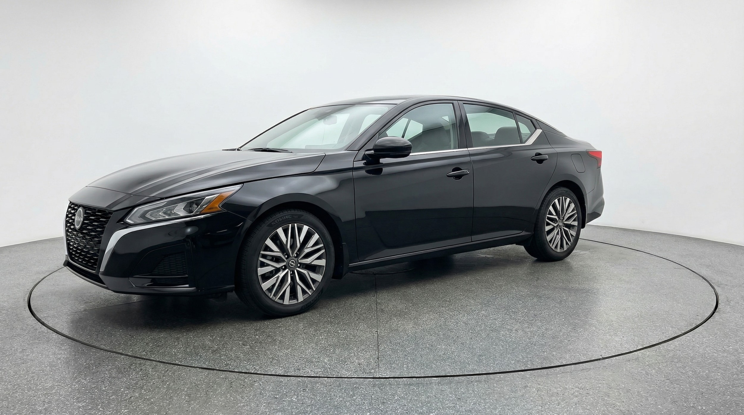 Thumbnail: 2025 Nissan Altima - 3