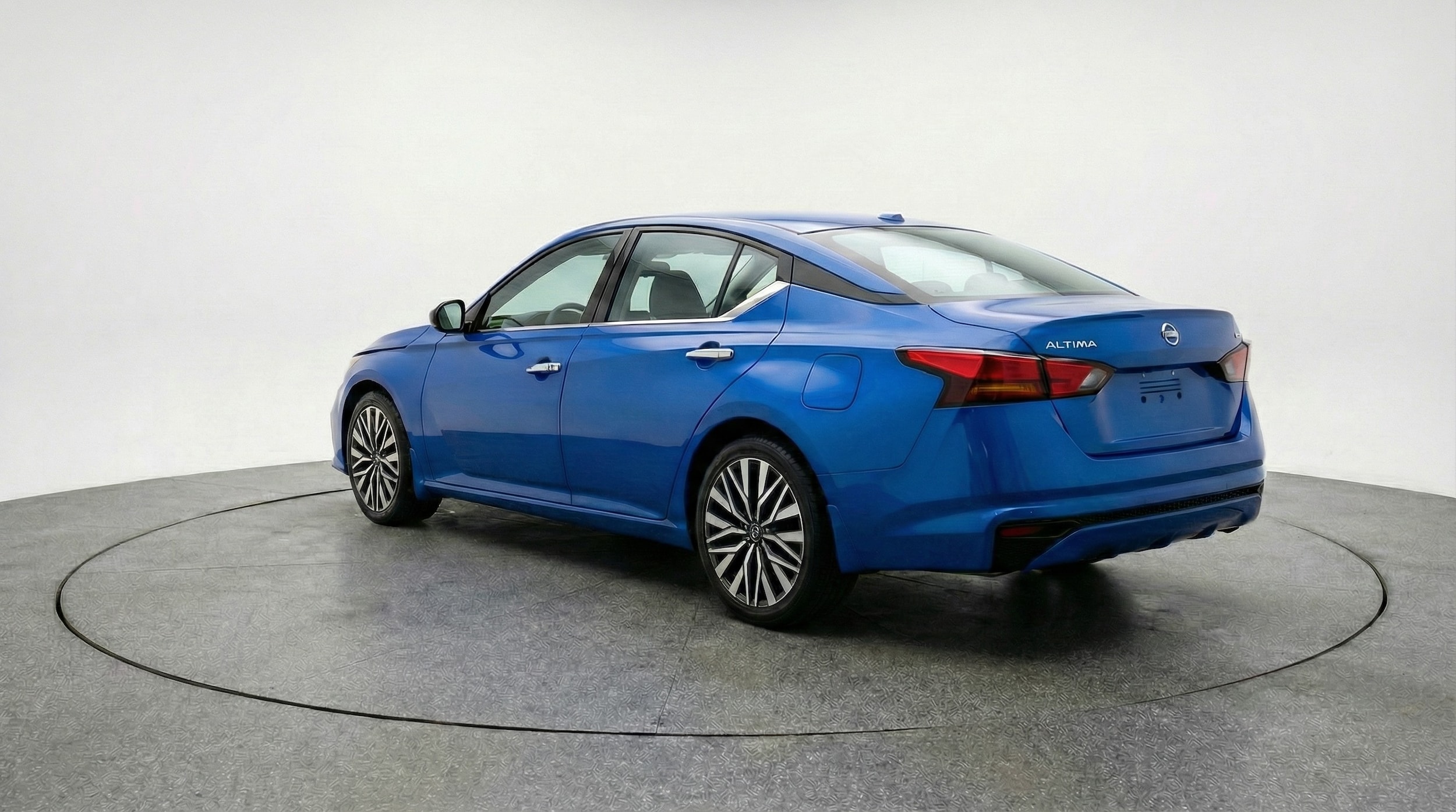 Thumbnail: 2025 Nissan Altima - 5