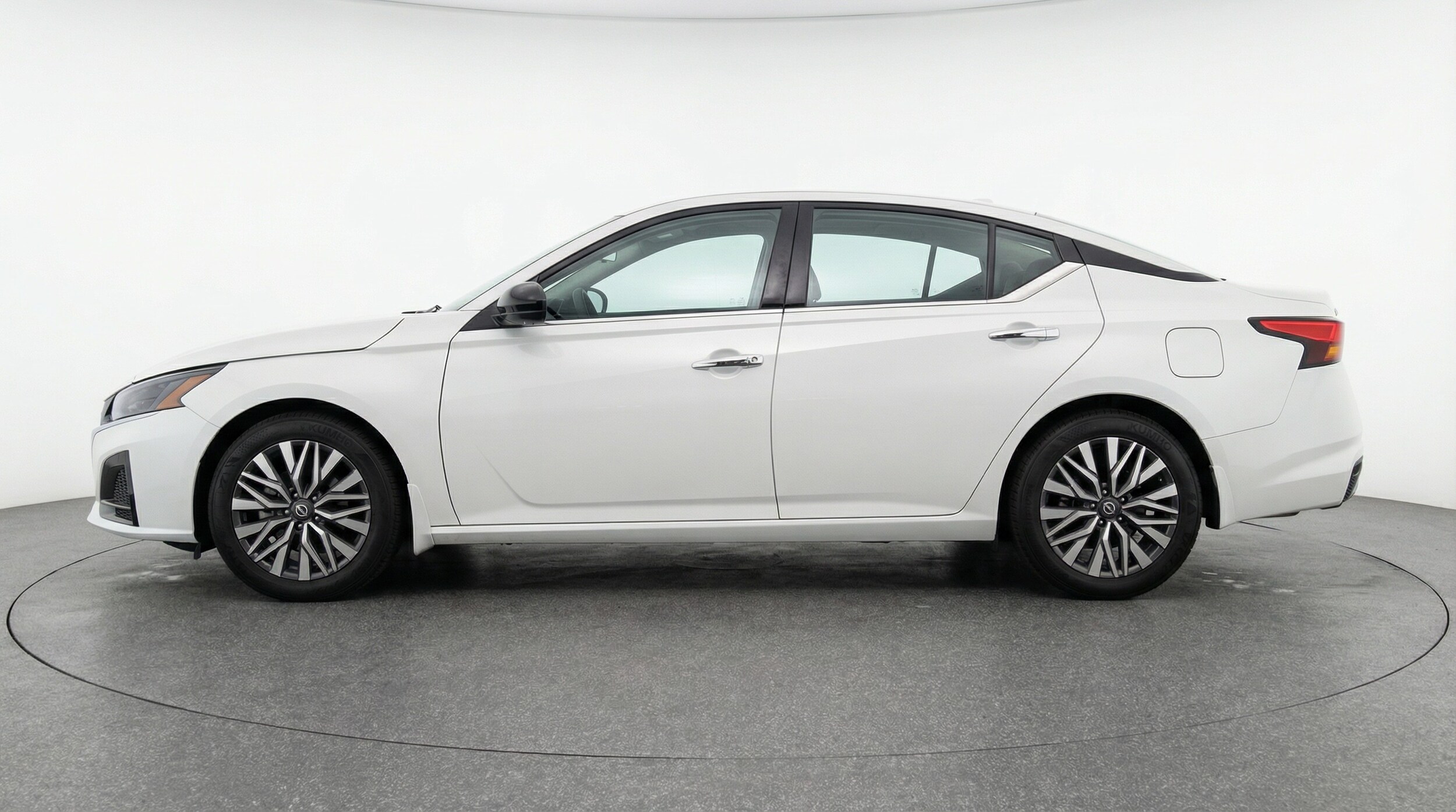 Thumbnail: 2025 Nissan Altima - 4