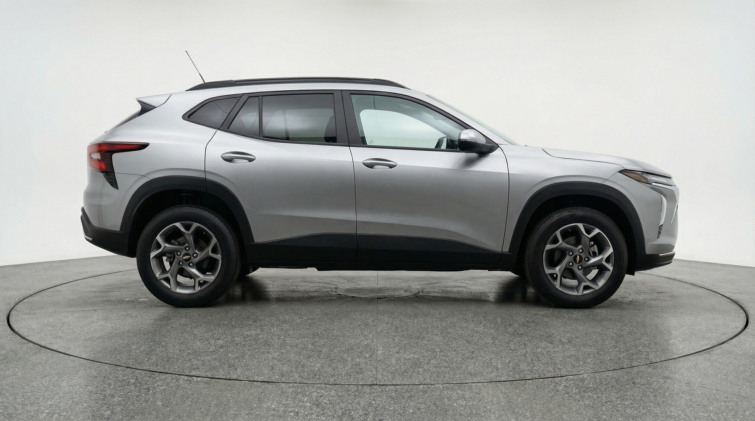 Thumbnail: 2025 Chevrolet Trax - 8