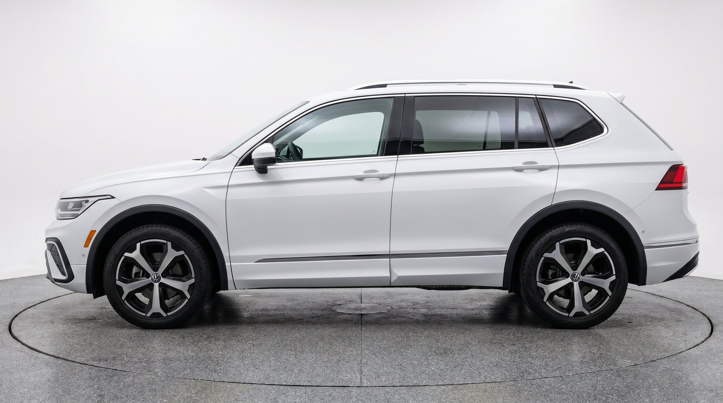 Thumbnail: 2026 Volkswagen Tiguan - 5