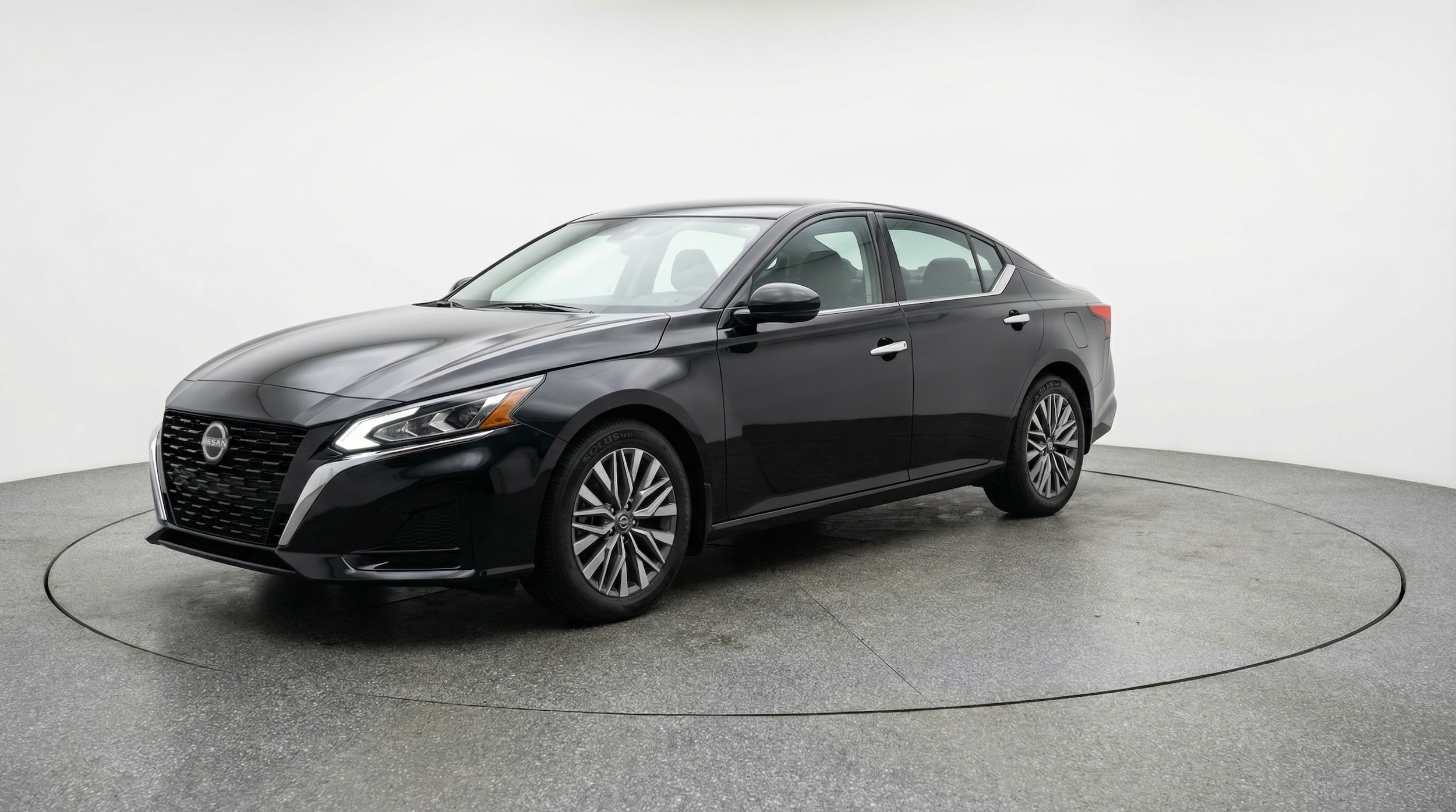 Thumbnail: 2025 Nissan Altima - 3