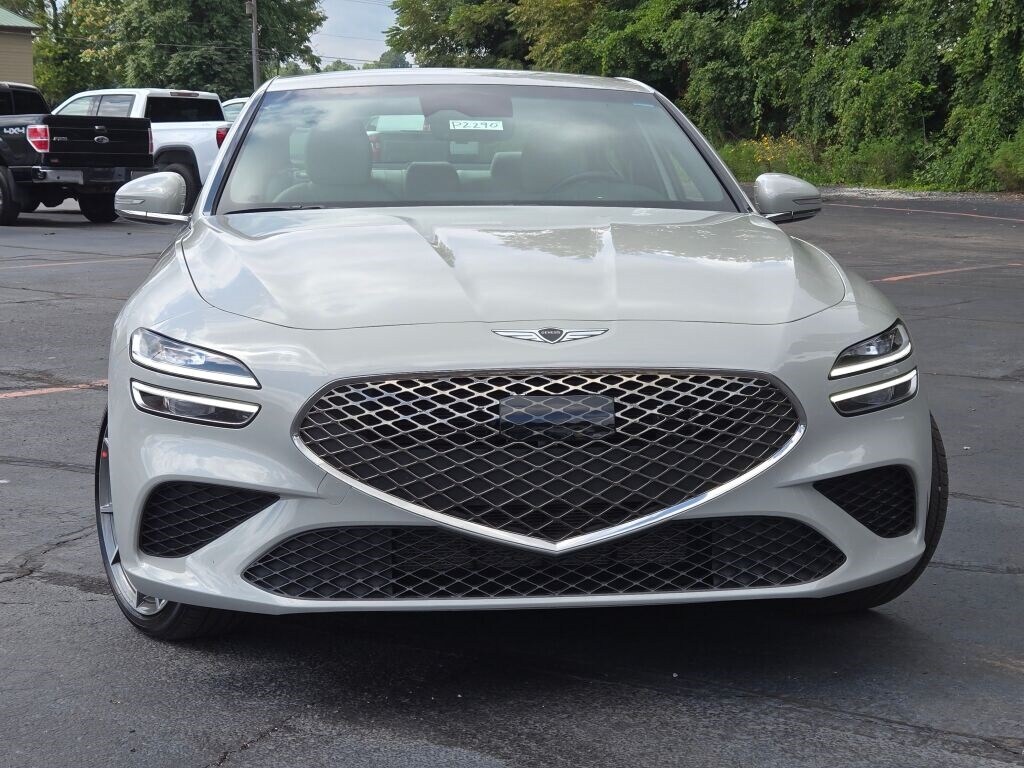 2025 Genesis G70 2.5T photo 3