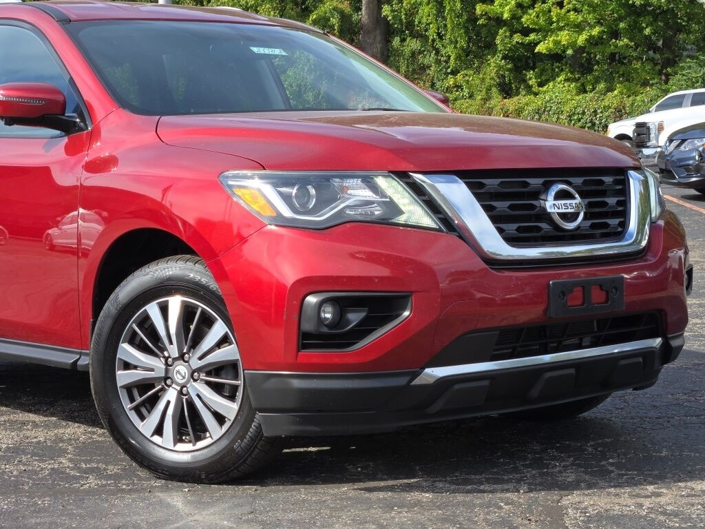 Used 2017 Nissan Pathfinder SL SUV