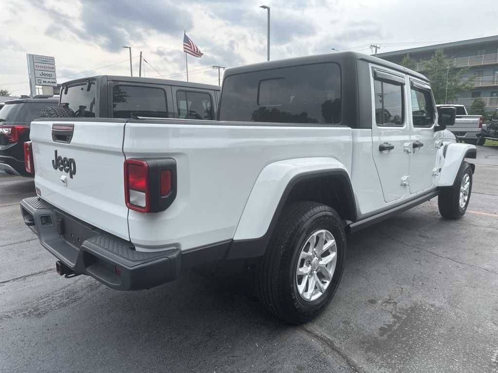 Used 2023 Jeep Gladiator Sport Truck