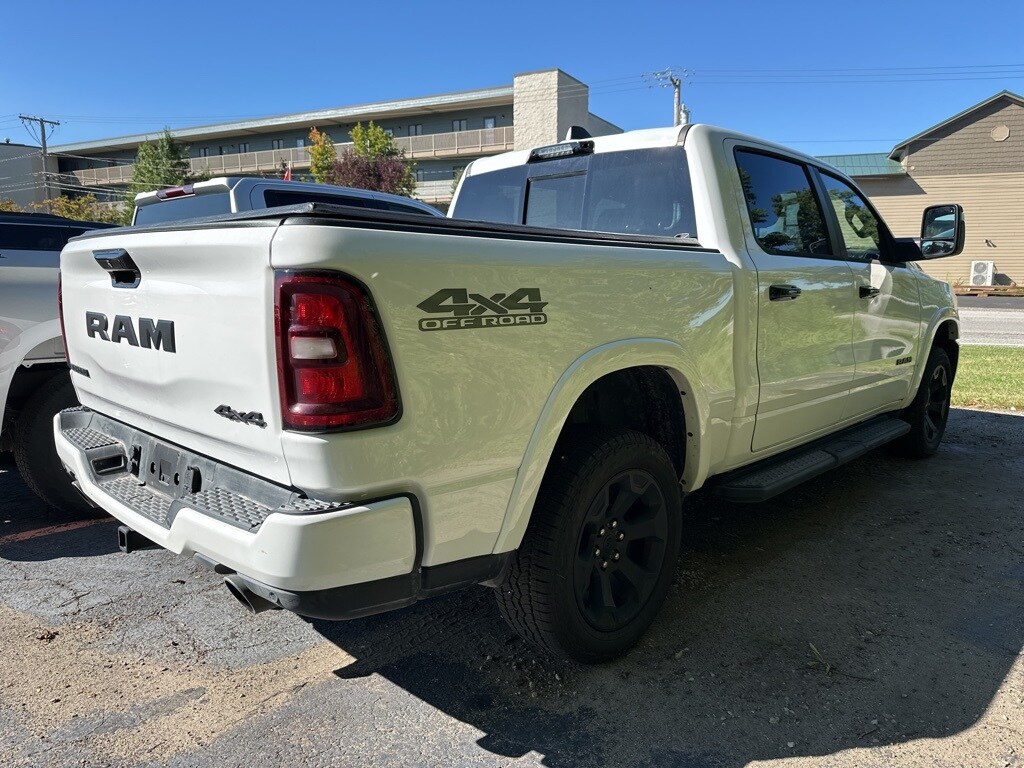2025 Ram 1500 Big Horn Lone Star Night Edition photo 3