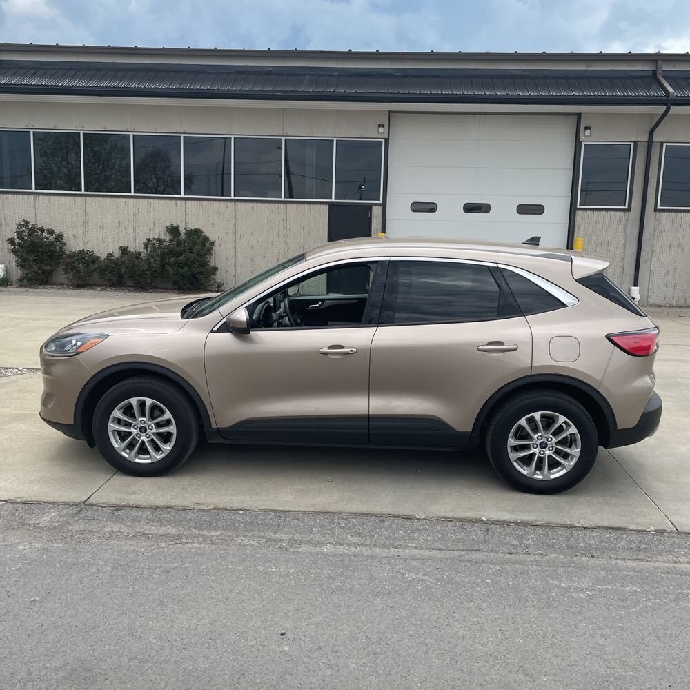 Used 2020 Ford Escape SE with VIN 1FMCU9G61LUA07970 for sale in Laporte, IN
