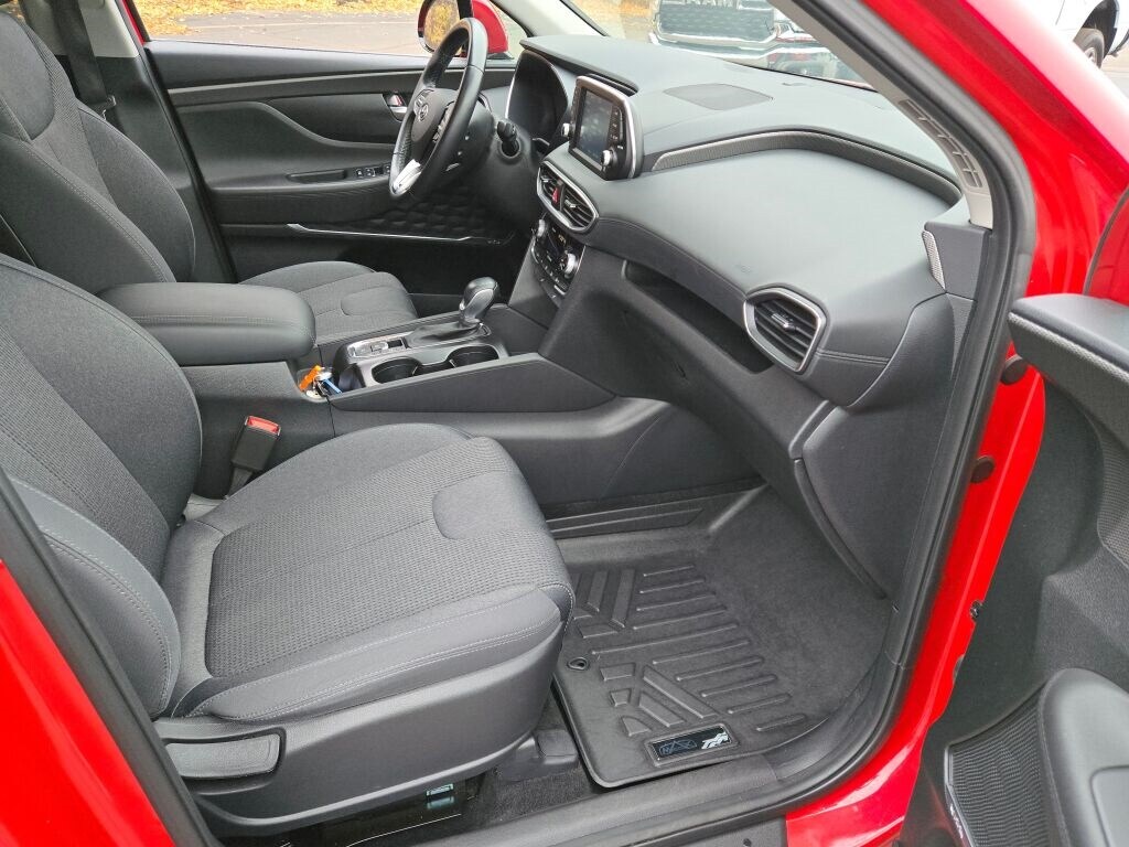 2020 Hyundai Santa Fe SEL photo 4