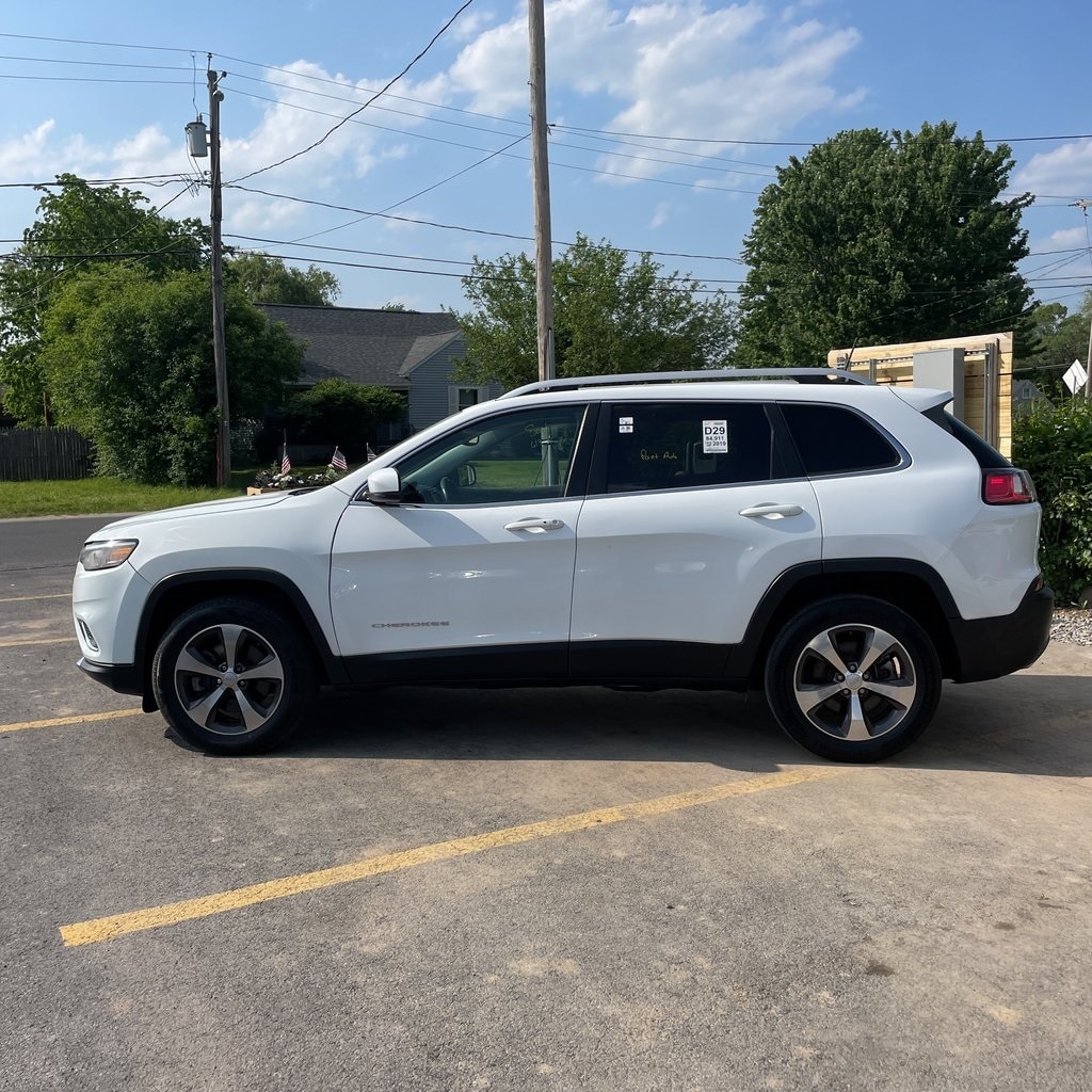 Used 2019 Jeep Cherokee Limited with VIN 1C4PJMDX6KD466926 for sale in Laporte, IN