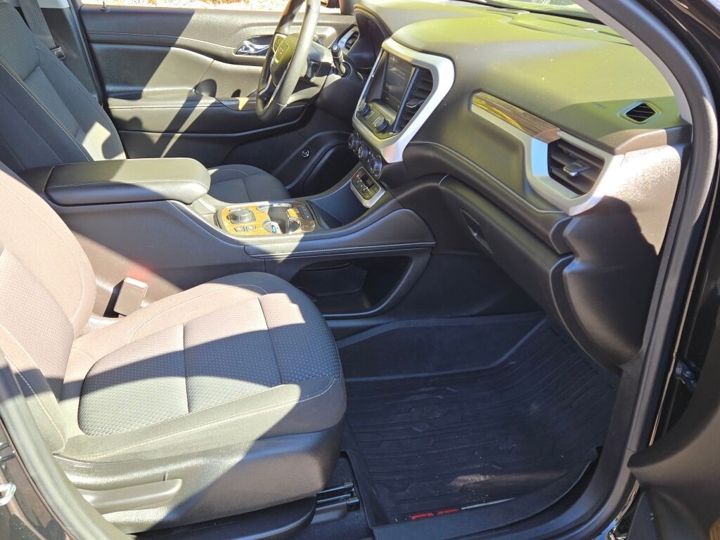 Used 2022 GMC Acadia SLE SUV