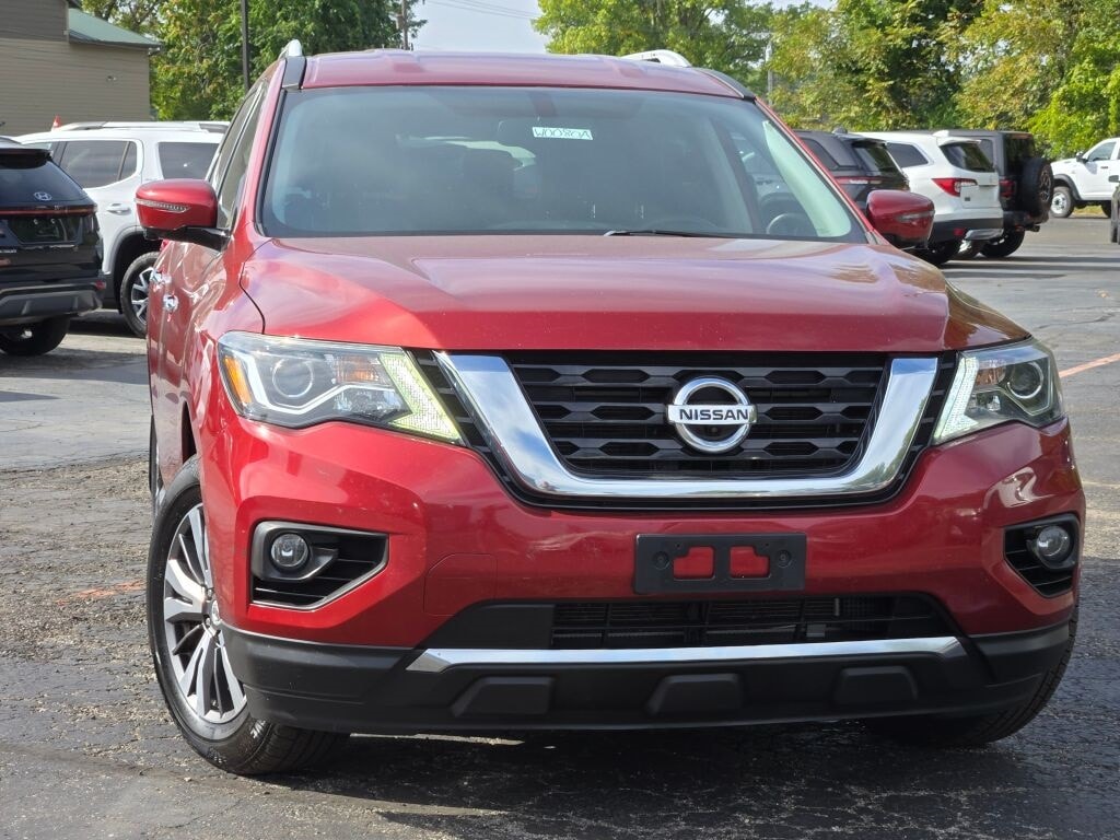 Used 2017 Nissan Pathfinder SL SUV