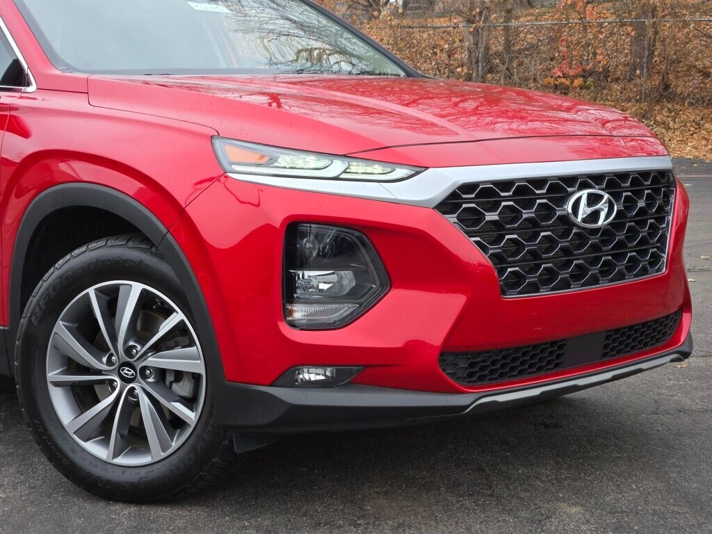 2020 Hyundai Santa Fe SEL photo 2