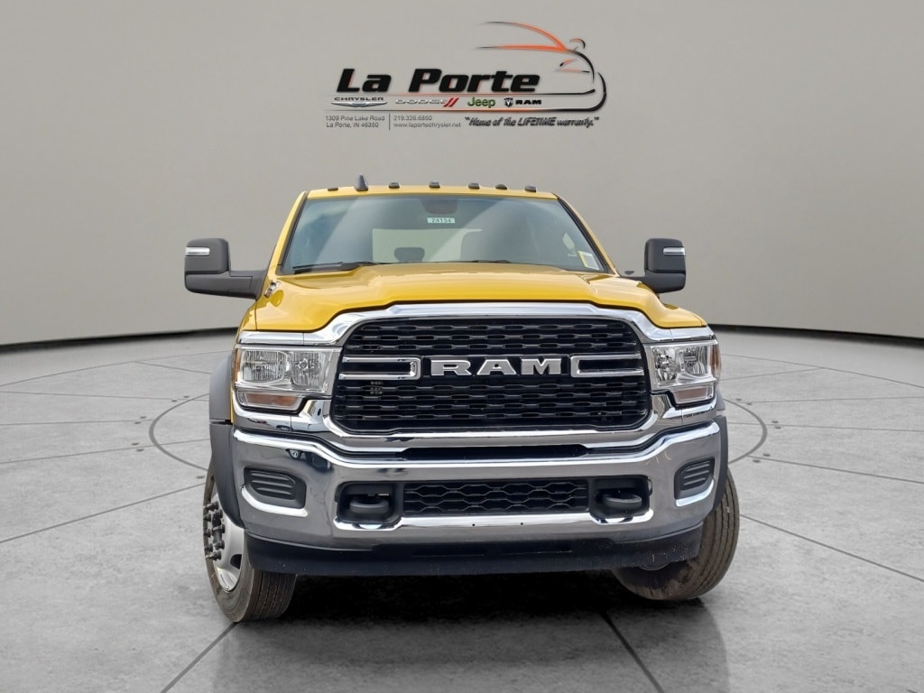 2024 Ram 4500 SLT photo 3
