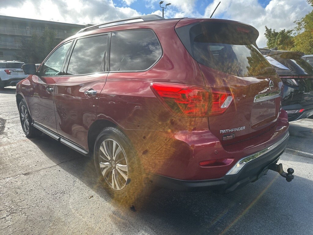 2015 Nissan Rogue S photo 2