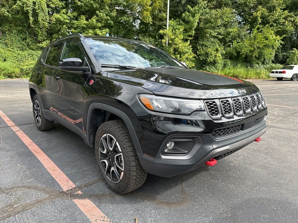 2024 Jeep Compass Trailhawk photo 4