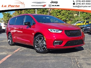 2026 Chrysler Pacifica SELECT Passenger Van