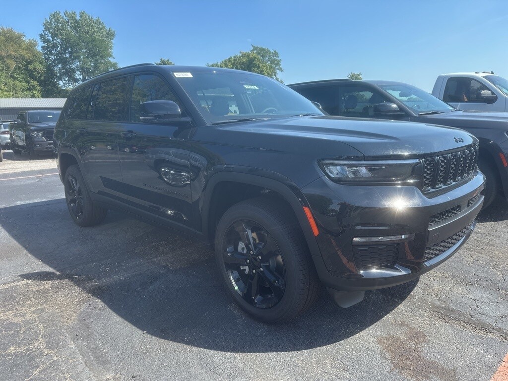 2025 Jeep Grand Cherokee Limited photo 4