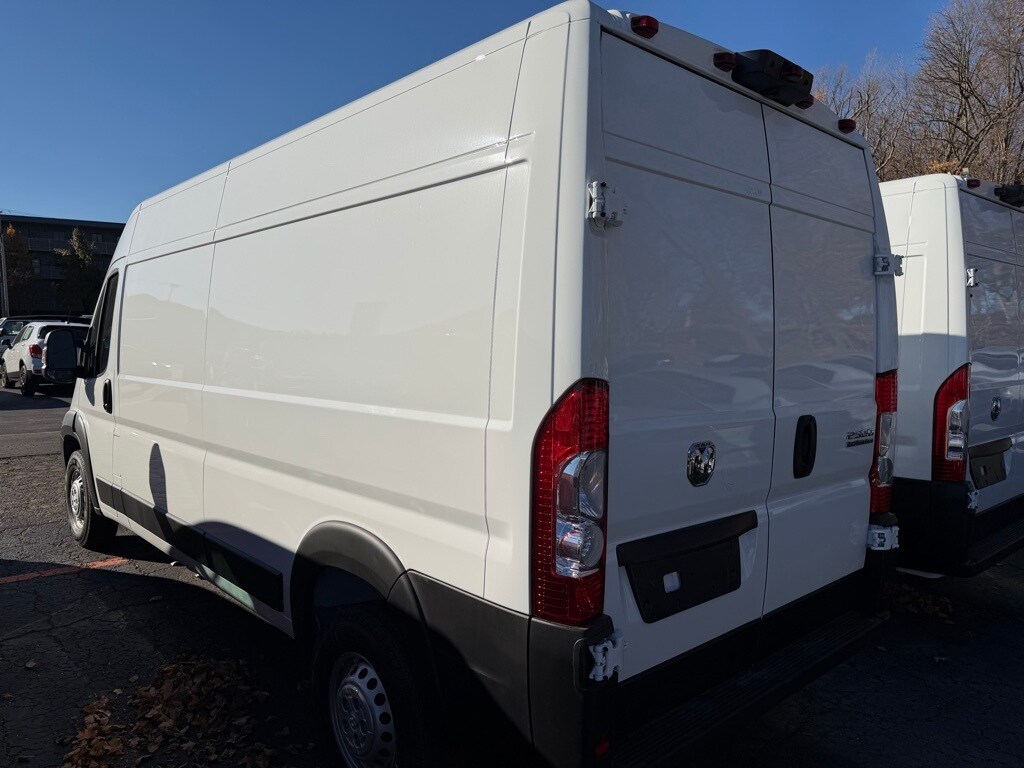 2025 Ram ProMaster 2500 Cargo Van photo 2