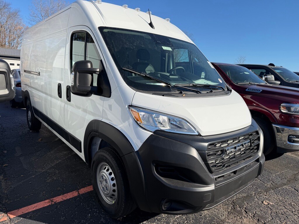 2025 Ram ProMaster 2500 Cargo Van photo 3