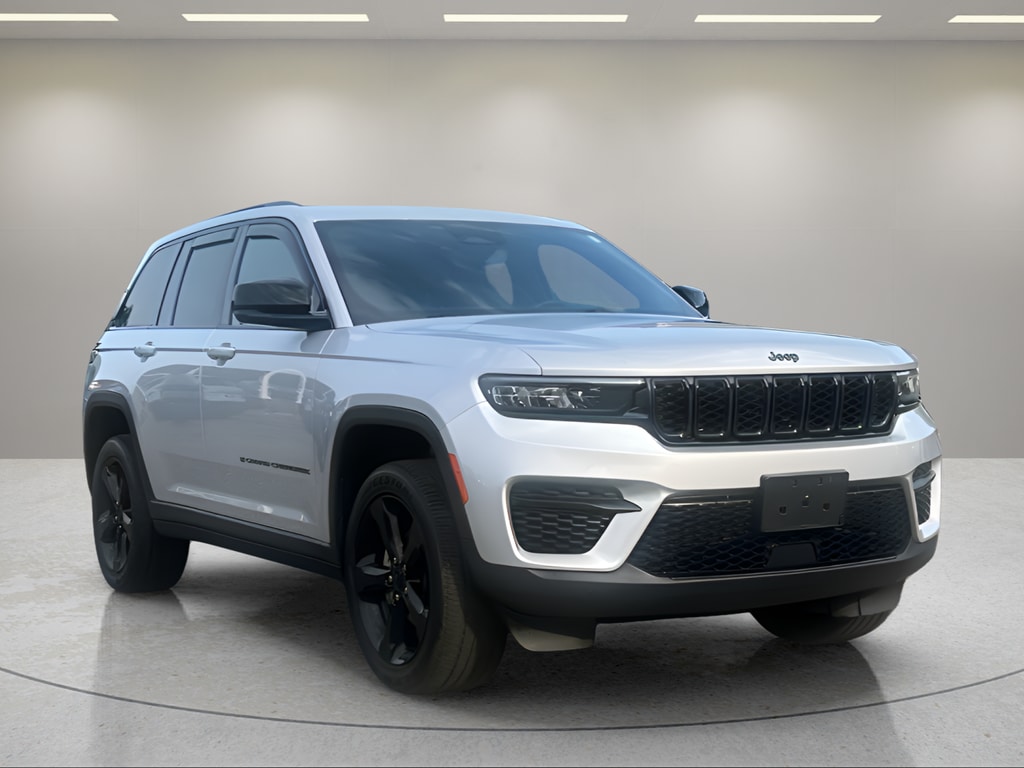Used 2023 Jeep Grand Cherokee Altitude X SUV