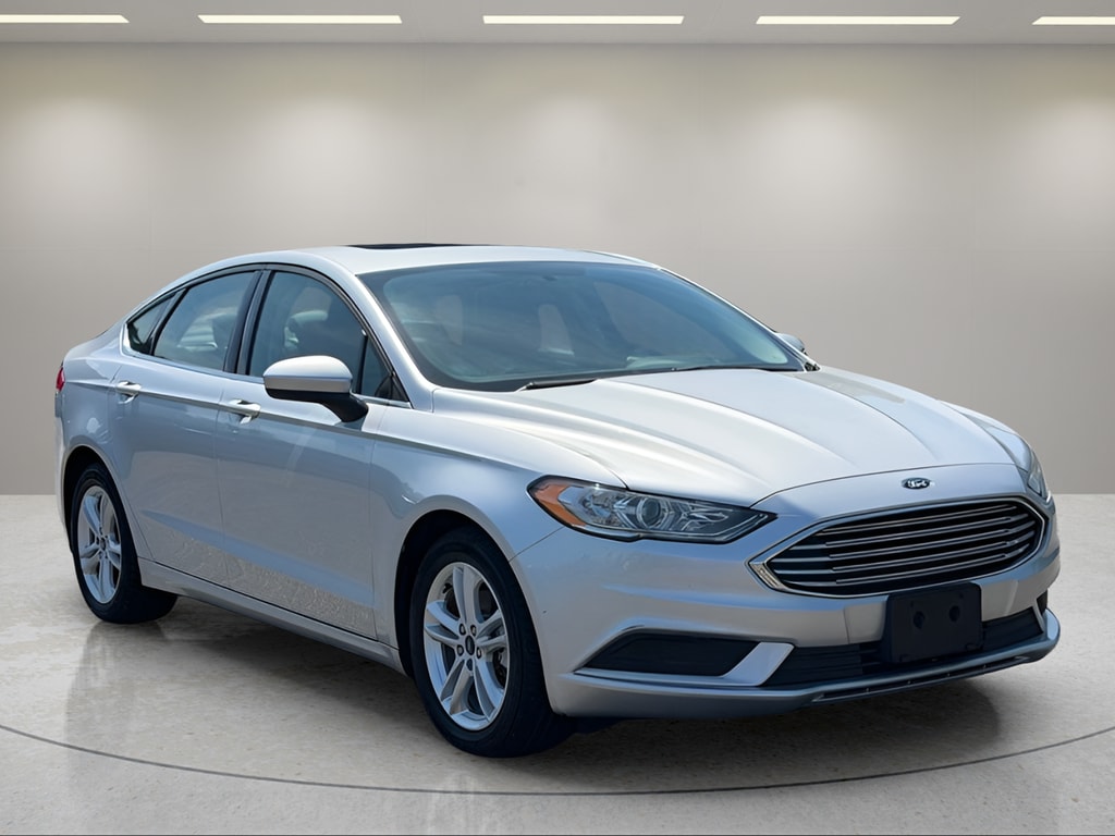 Used 2018 Ford Fusion SE Sedan