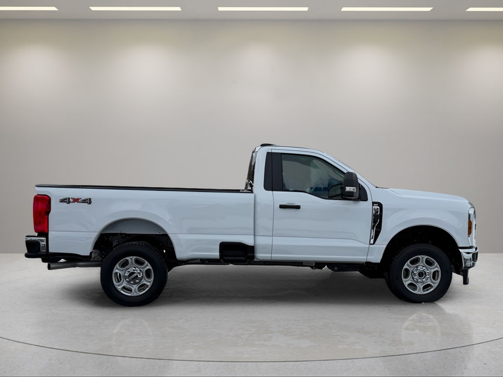2026 Ford F-350 Super Duty XLT - Photo 8